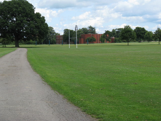 File:The grounds of Christ's Hospital - geograph.org.uk - 1417831.jpg