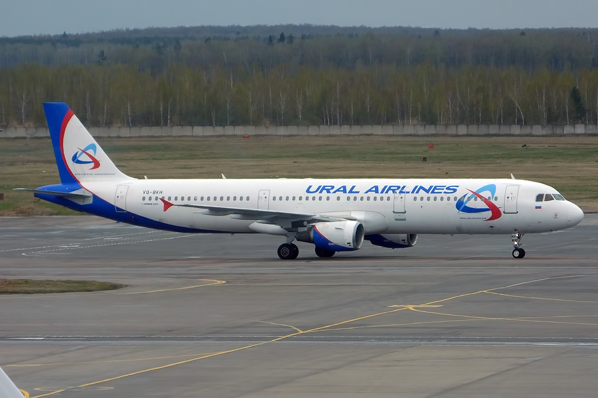 Уральские авиакомпании отзывы. A321 Ural Airlines. A321 Ural. Уральские авиалинии.