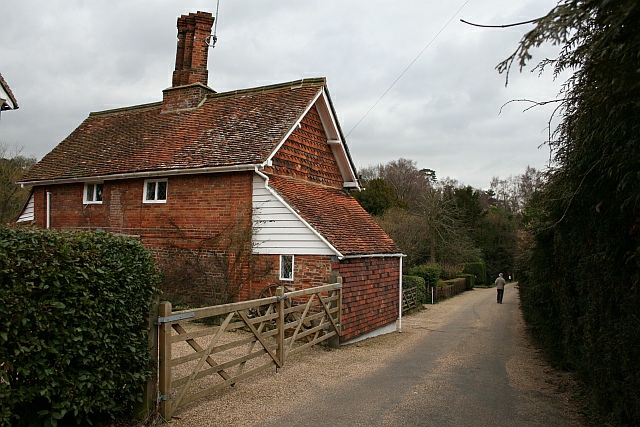File:Wyvern Cottage, 15 Milton Street - geograph.org.uk - 1773370.jpg