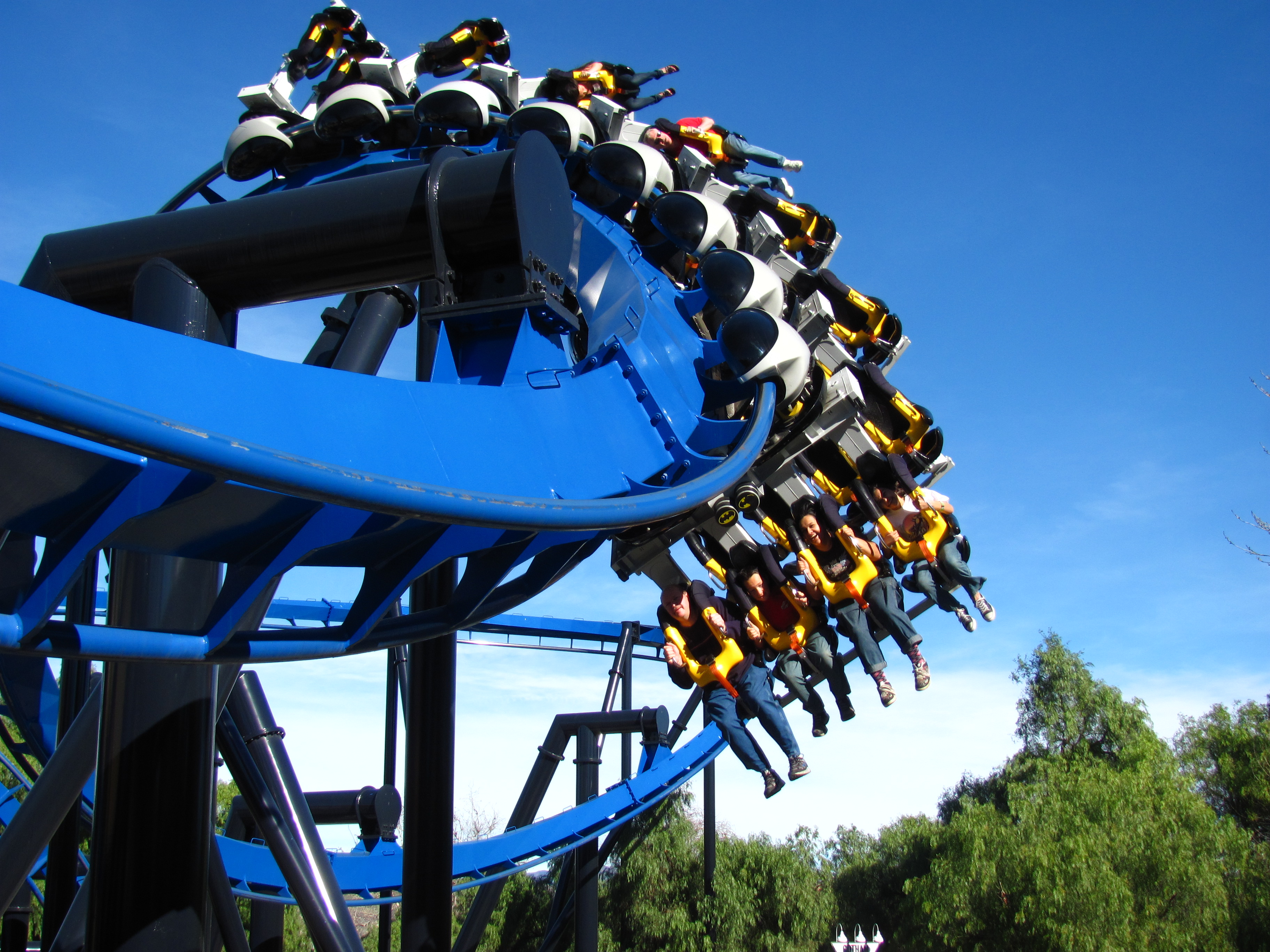 File:Batman The Ride at Six Flags Magic Mountain  - Wikimedia Commons