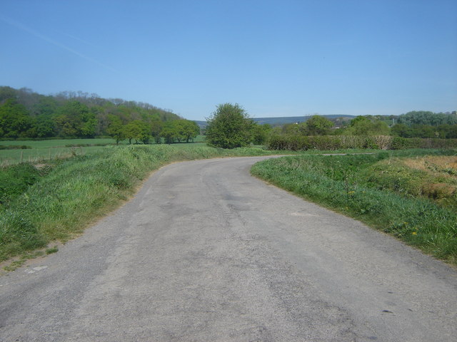 File:Bend in the road to Wilcrick - geograph.org.uk - 406757.jpg