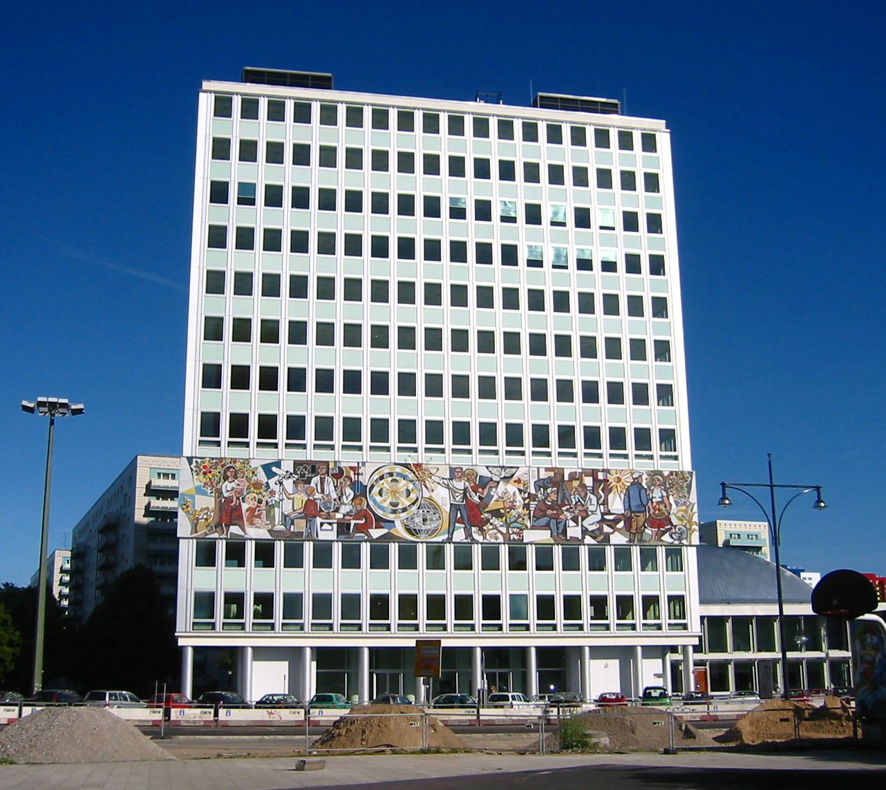 File Berlin Haus Des Lehrers 1 Jpg Wikimedia Commons