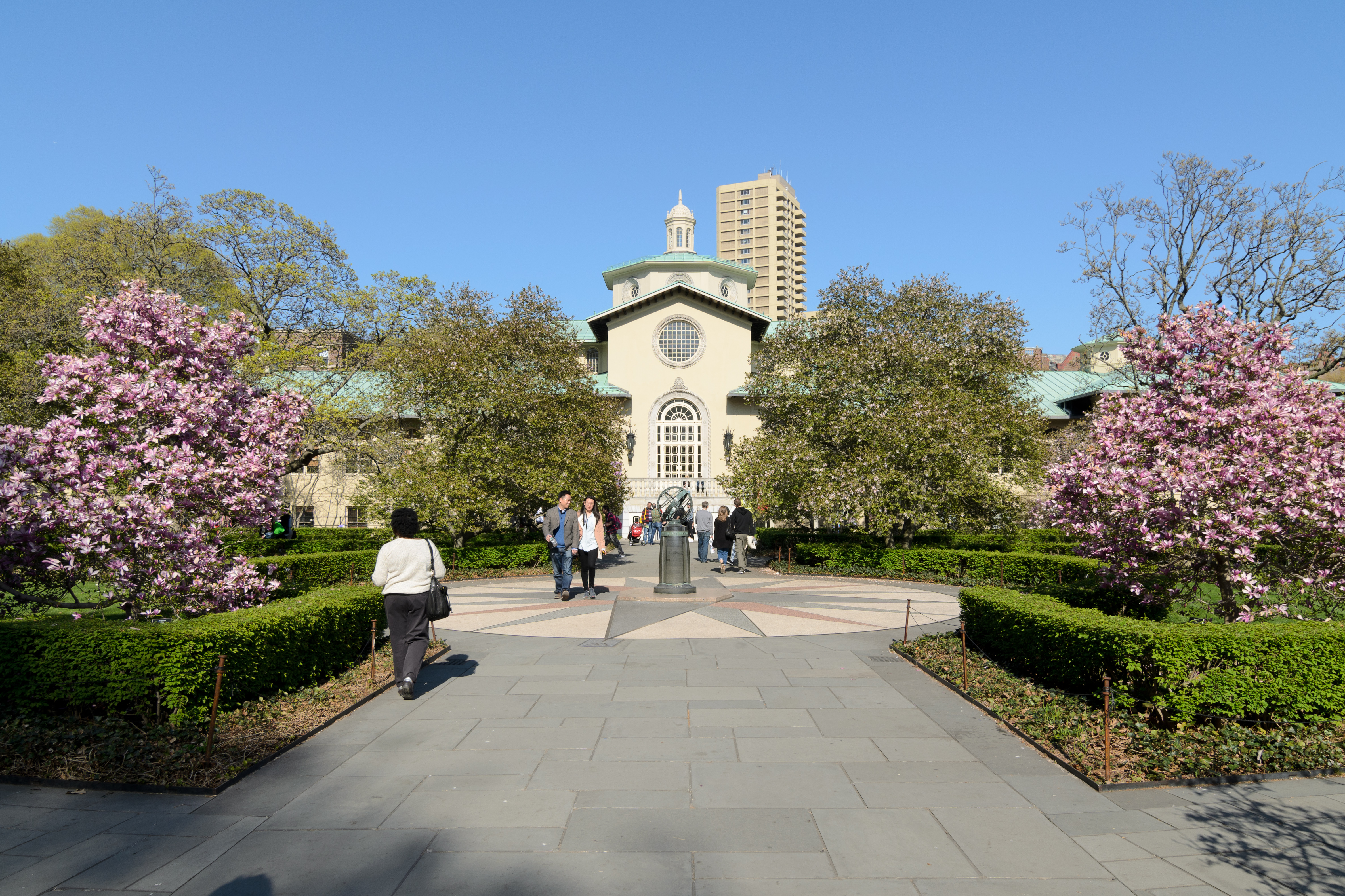 File Brooklyn Botanic Garden New York May 2015 005 Jpg Wikimedia