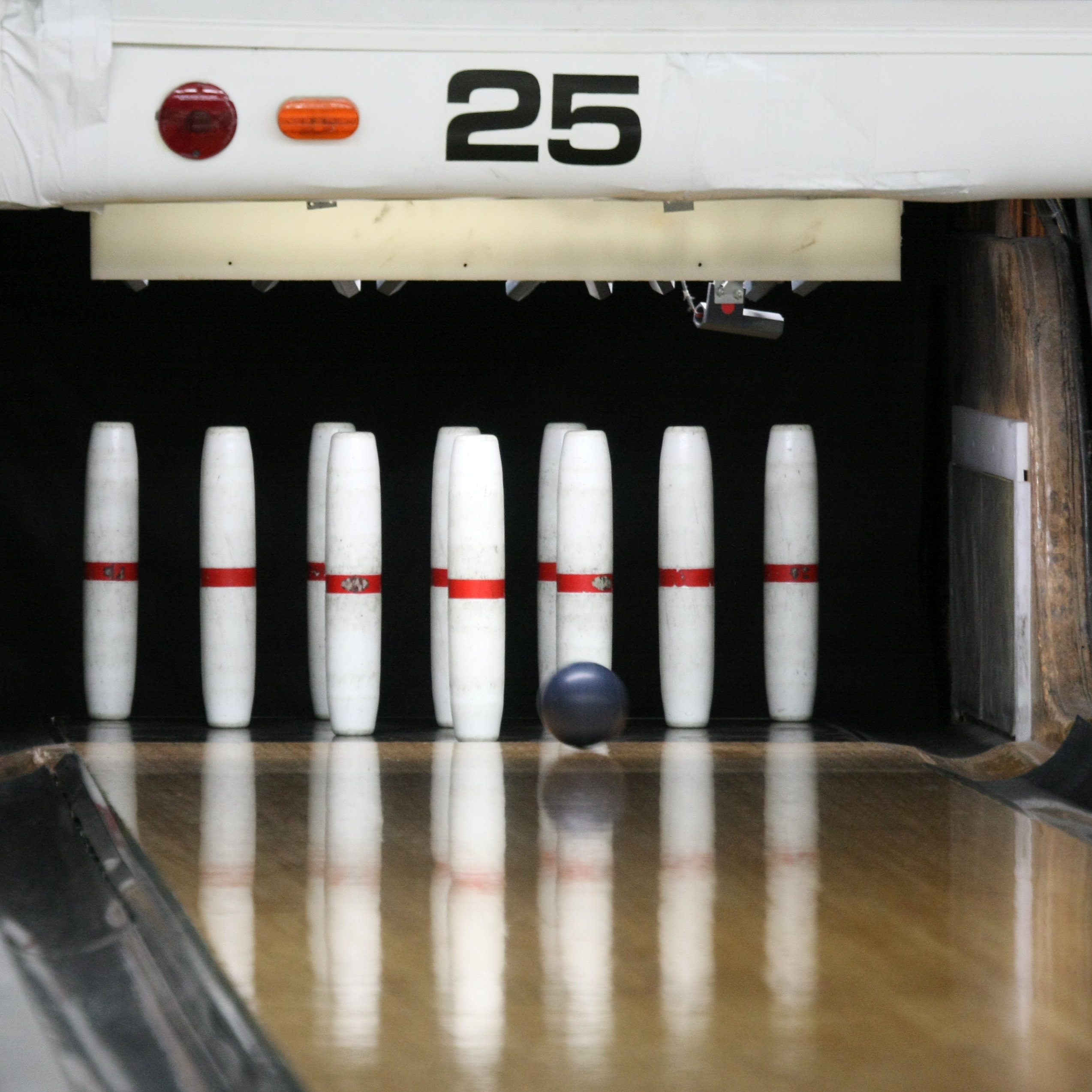 Candlepin bowling network