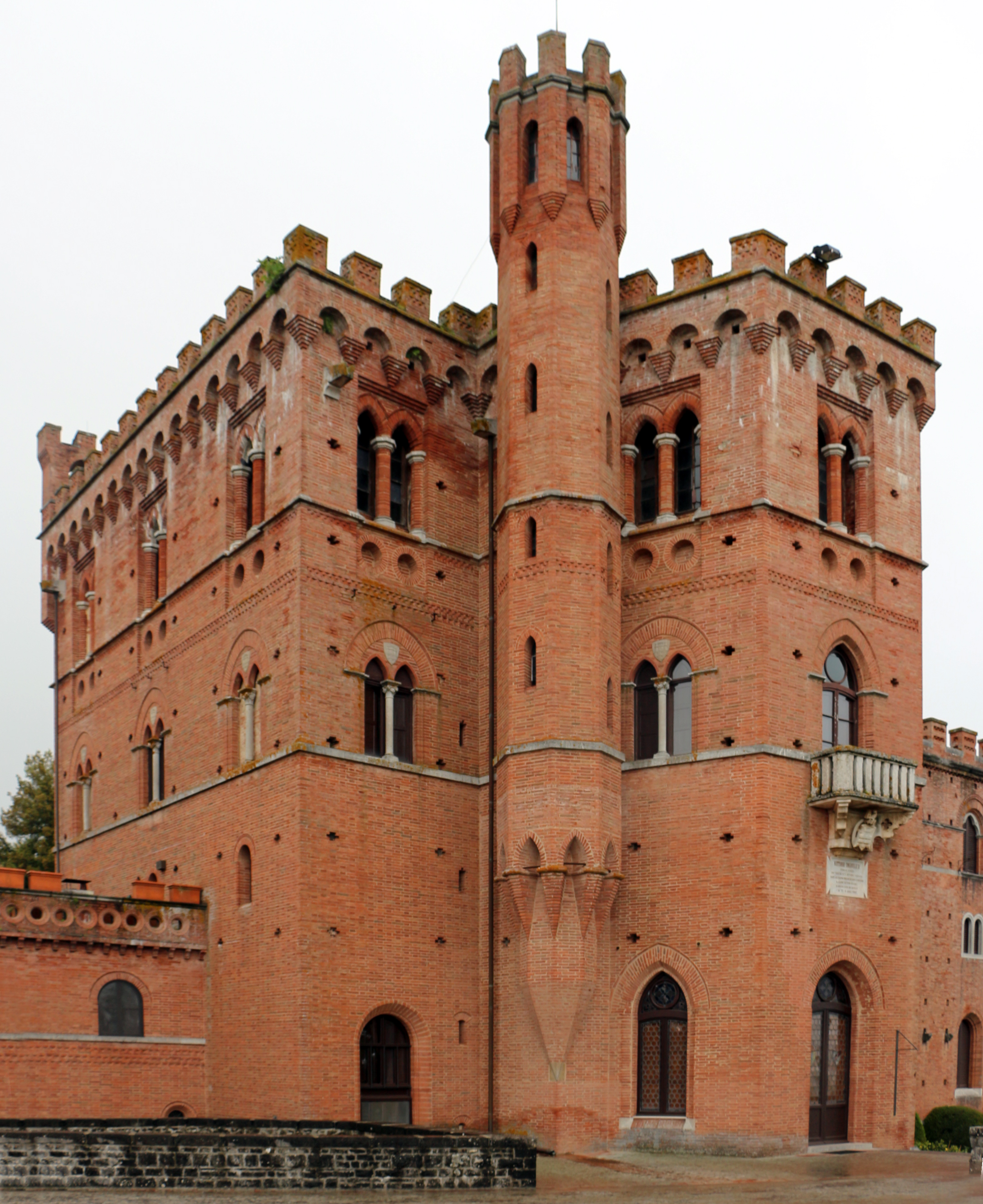 Castello di Brolio - Wikipedia