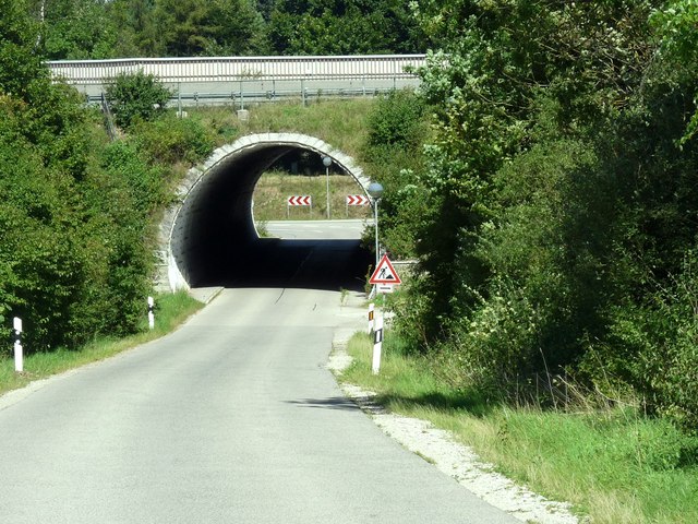 File:Durchlass unter der A 94 bei Ammerthal - geo-en.hlipp.de - 12974.jpg