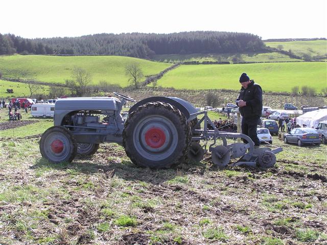 File:Eye-ing up the wee Fergie, Garvaghy - geograph.org.uk - 1224972.jpg