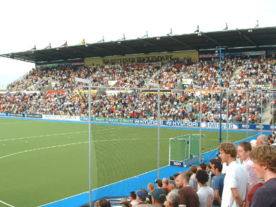 File:Hockeypark moenchengladbach.jpg