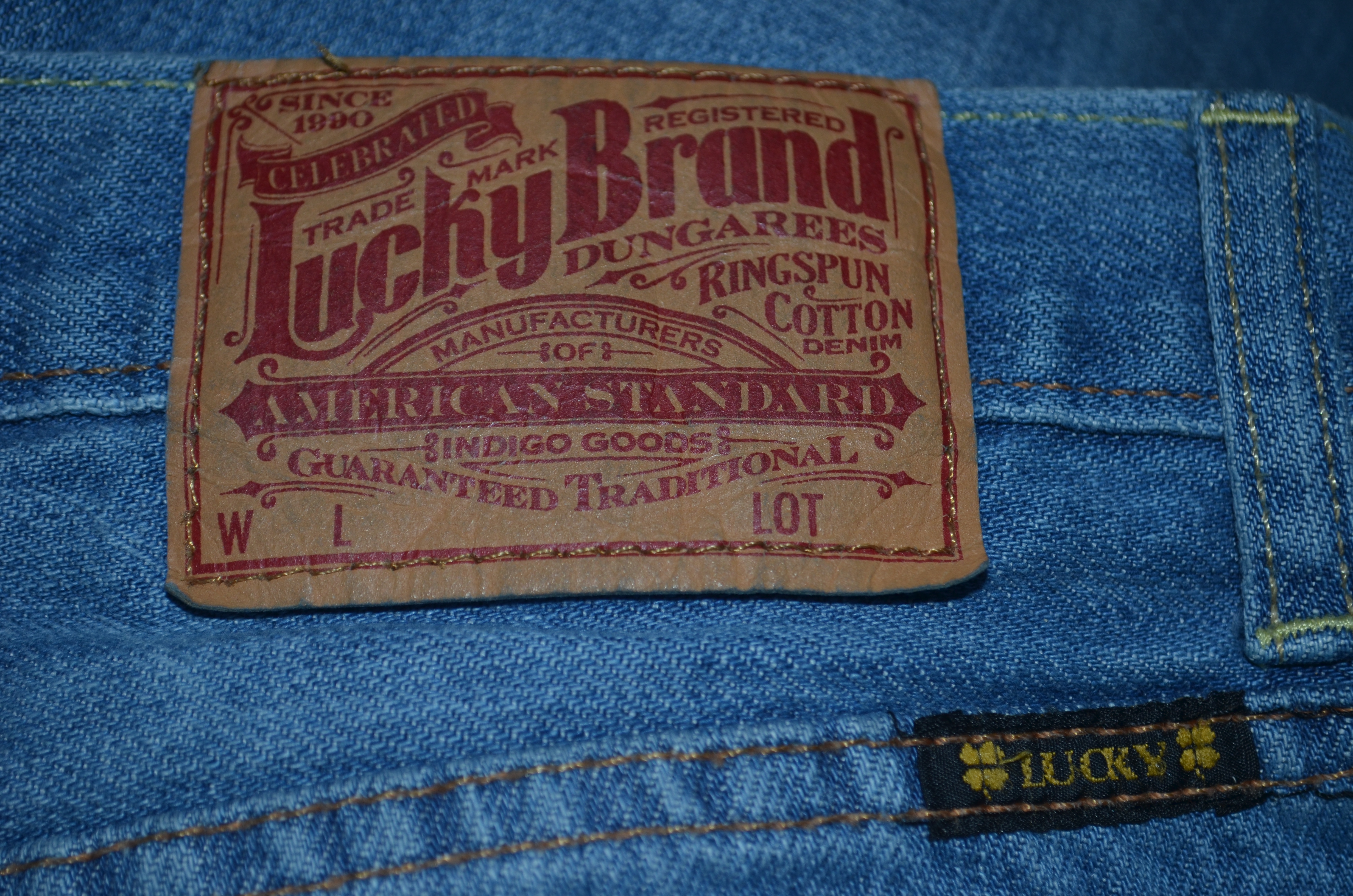 File:Lucky Brand Jeans Back Leather Label.jpg - Wikipedia