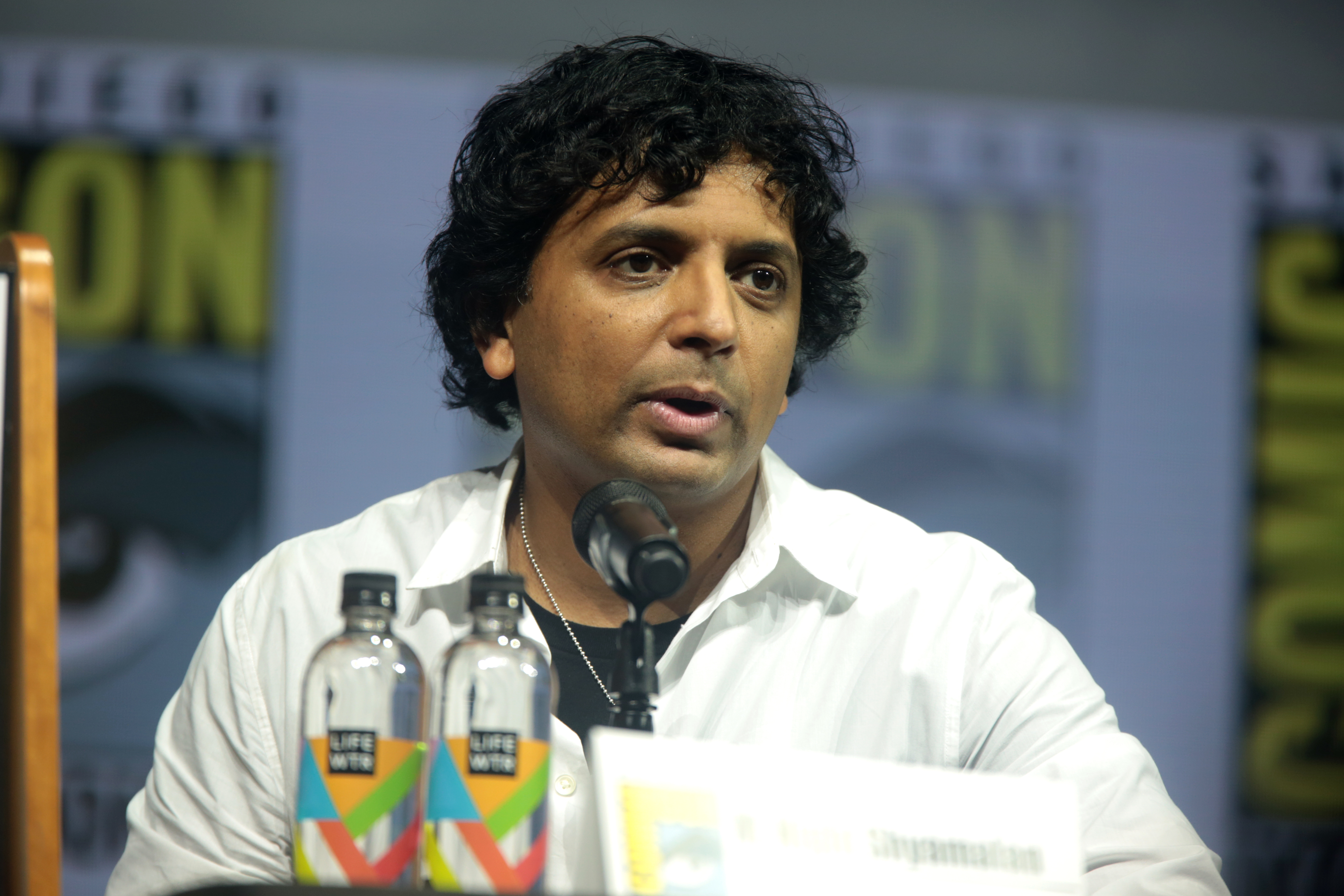 M. Night Shyamalan - Wikipedia