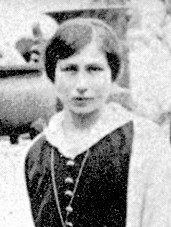 Mirra Alfassa in June 1916.jpg