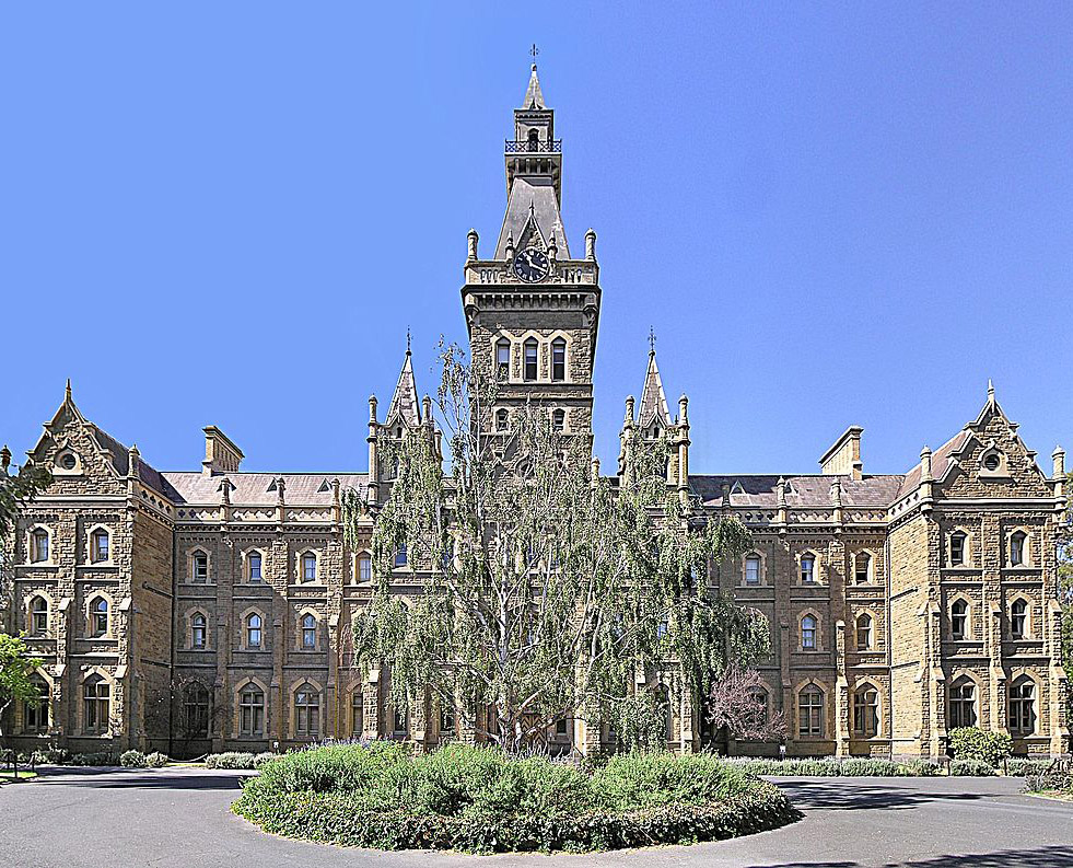 メルボルン大学 Wikipedia