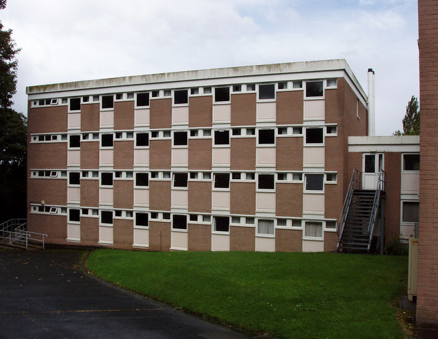 University halls of residence перевод. Stranmillis University College. University Halls of Residence. Royal Veterinary College общежитие. Rhodes College общежитие.