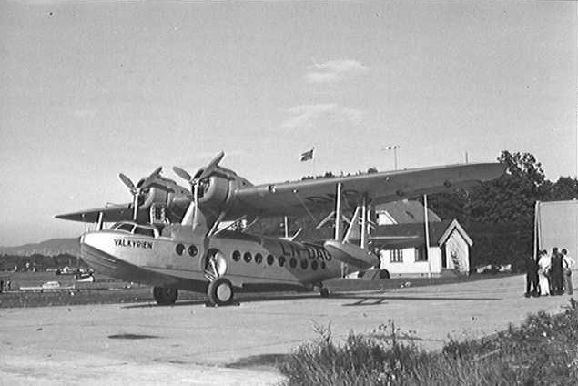 Sikorsky_S-43_LN-DAG_at_Gressholmen.jpg