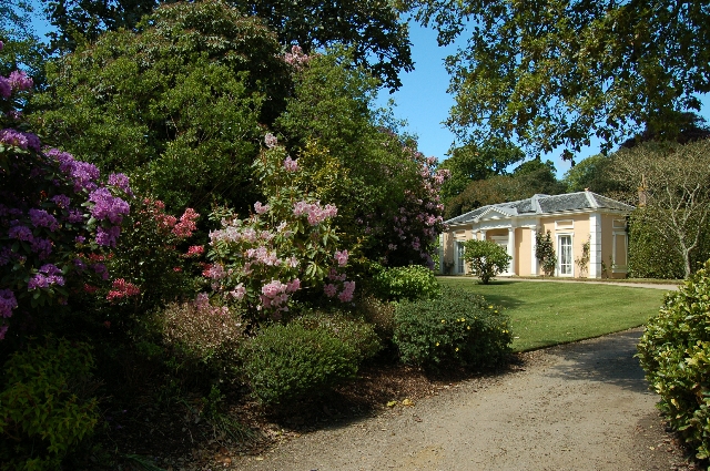 File:Summer House - geograph.org.uk - 1654406.jpg