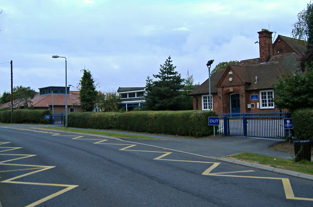 File:Swanland Primary School - geograph.org.uk - 542893.jpg