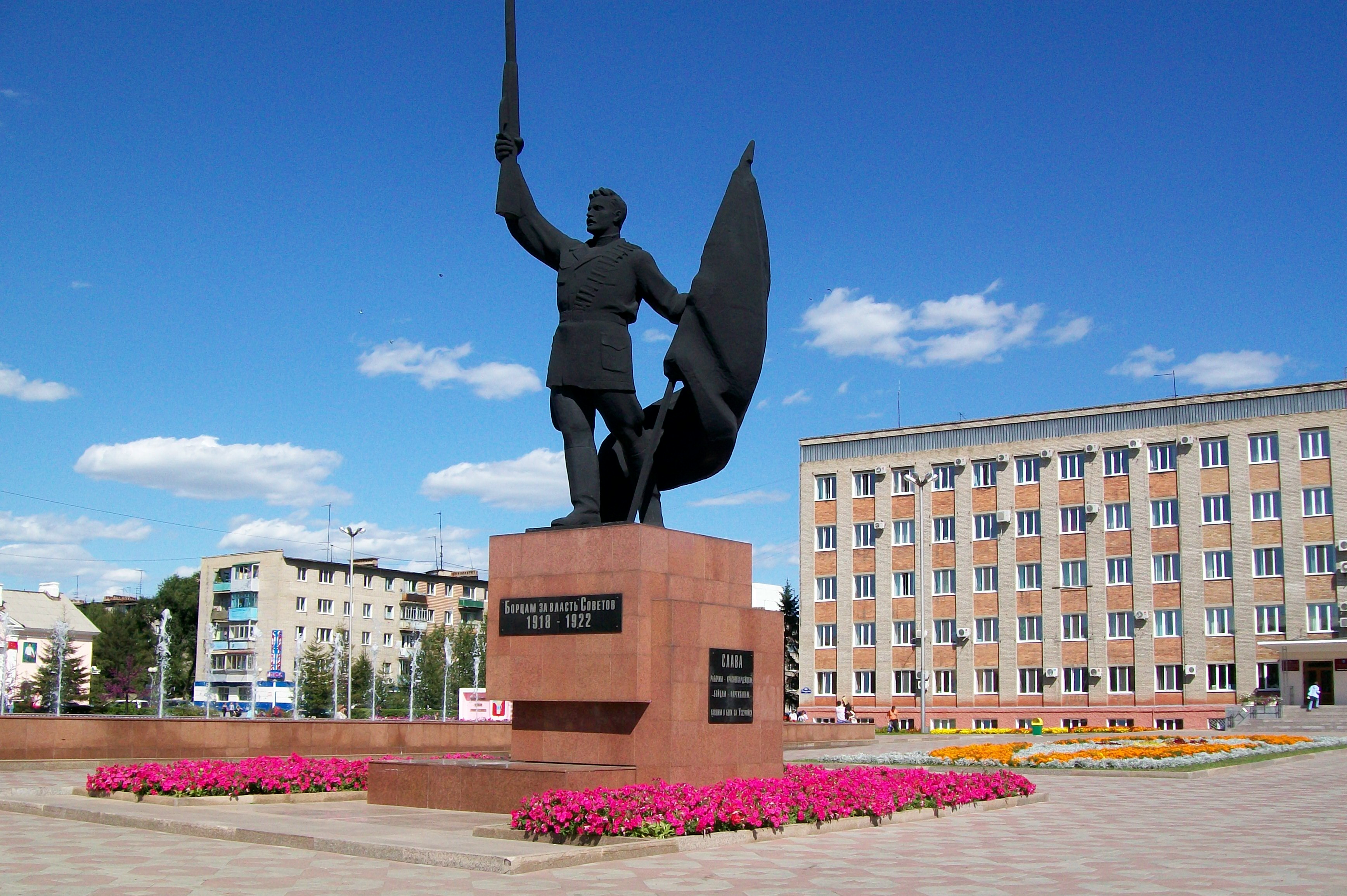 Приморье уссурийск. Уссурийск. Уссурийск центр города. Город Уссурийск Приморского края. Город Уссурийск Приморский край площадь.