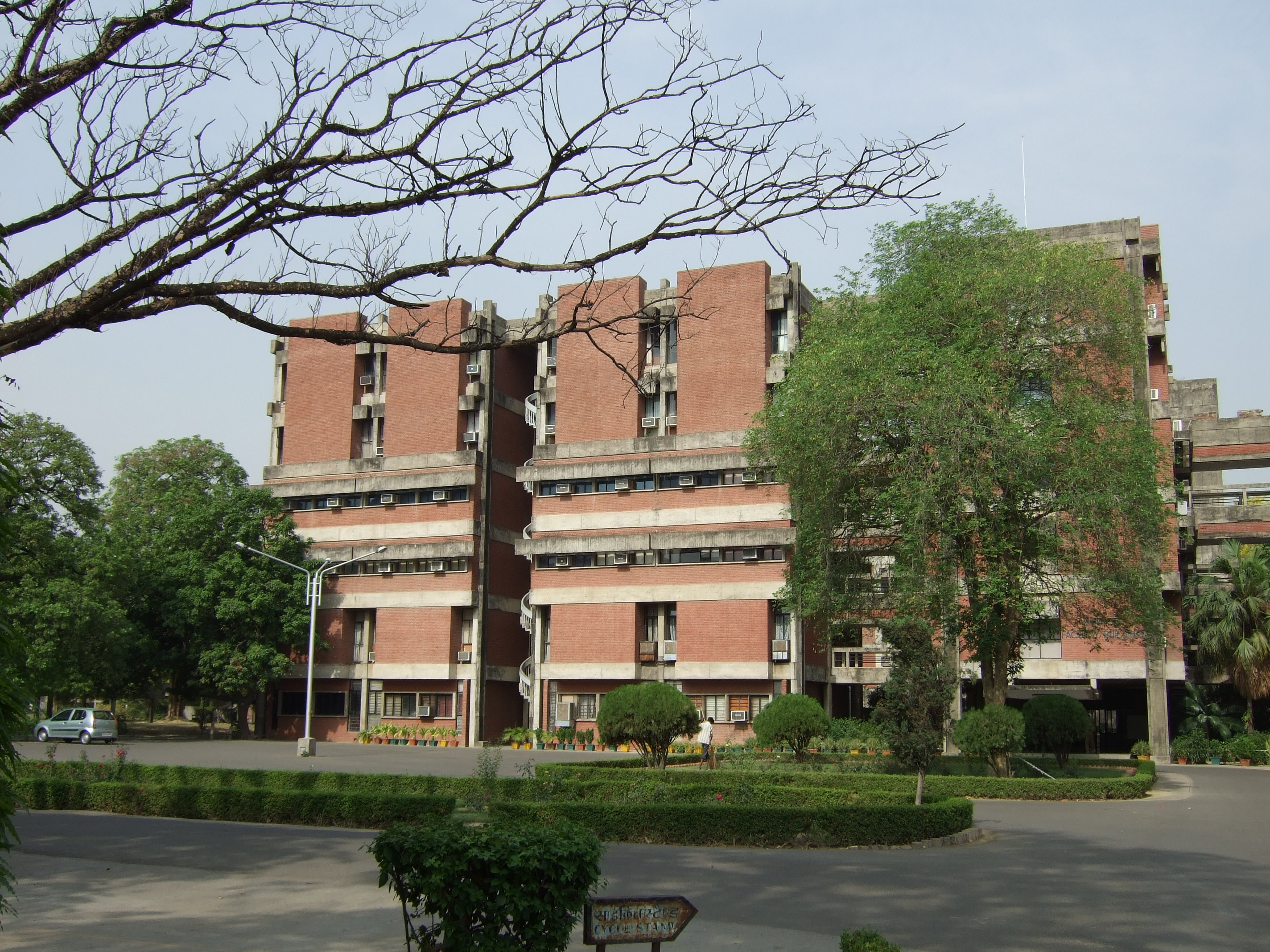Indian Institute Of Technology Kanpur in Nankari,Kanpur - Best Institutes  For IIT in Kanpur - Justdial