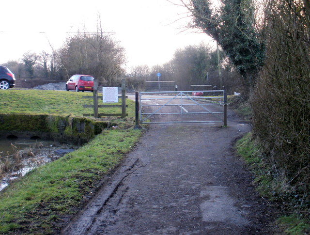 File:Canal path approaches Pentre Lane - geograph.org.uk - 2305571.jpg