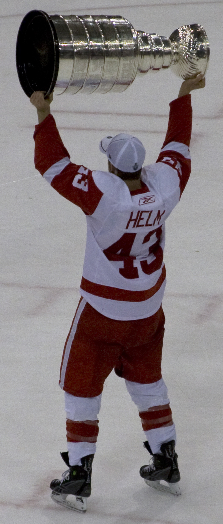 Darren_Helm_with_Stanley_Cup_Cropped.jpg