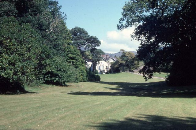 File:Derreen House - geograph.org.uk - 68807.jpg