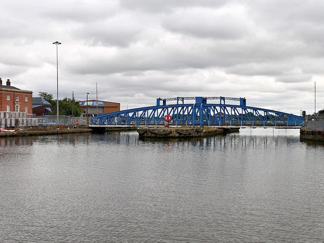 File:Goole Docks, Lowther Bridge - geograph.org.uk - 5459425.jpg