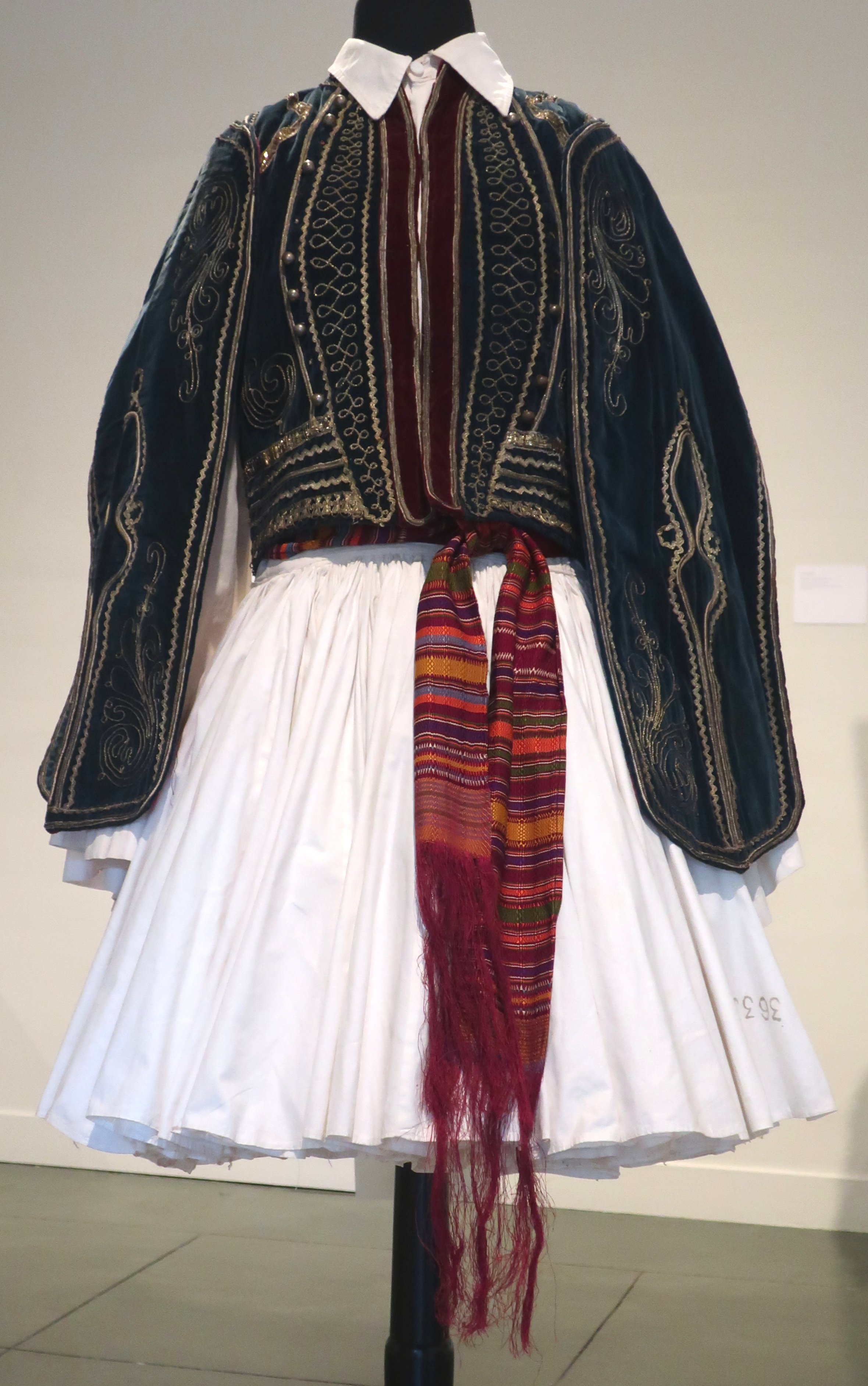 Traditional Greek Crete Cretan Evzonas Costume : foresia.com