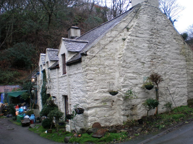 File:Henddol farmhouse. - geograph.org.uk - 313959.jpg