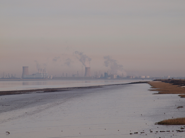 File:Humber Foreshore near New Holland - geograph.org.uk - 1691656.jpg