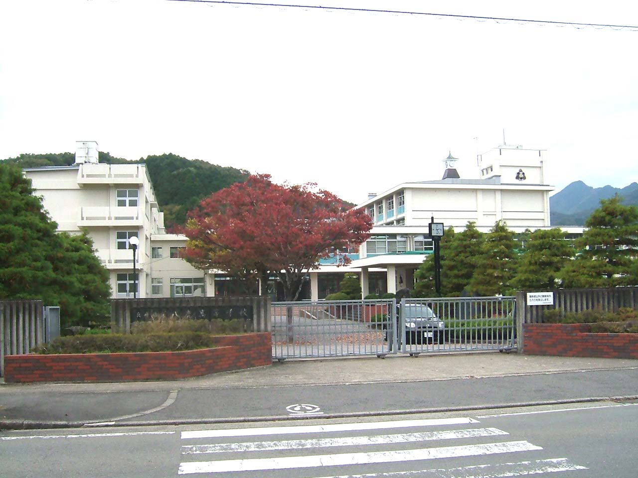 兵庫県立八鹿高等学校 - Wikipedia