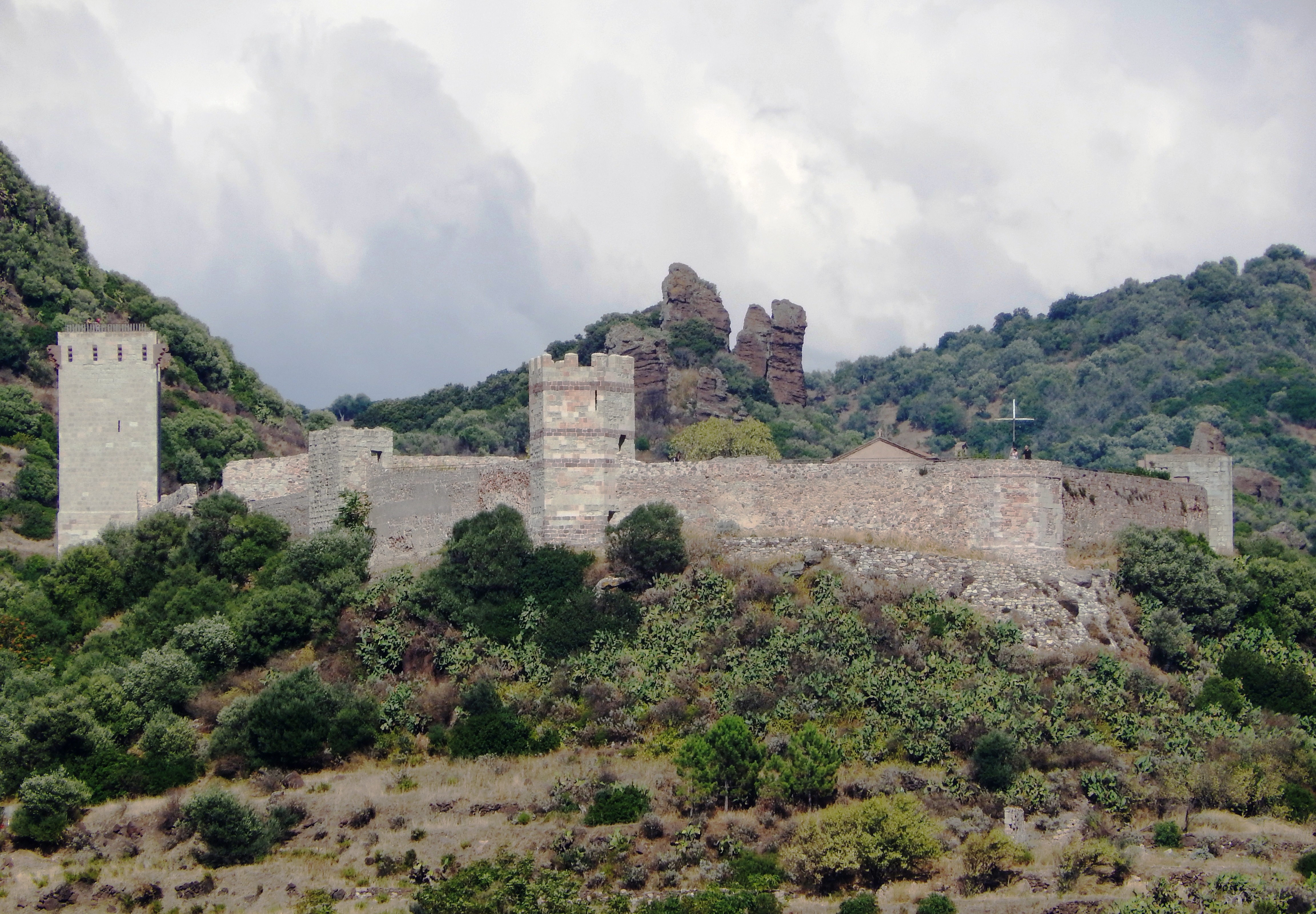 Risultati immagini per CASTELLO DEI MALASPINA - BOSA