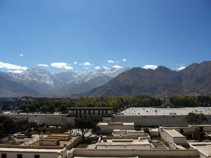 File:Lhasa desde el POTALA.jpg