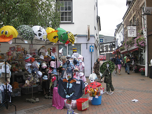 File:Market stall, High Cross - geograph.org.uk - 1406327.jpg