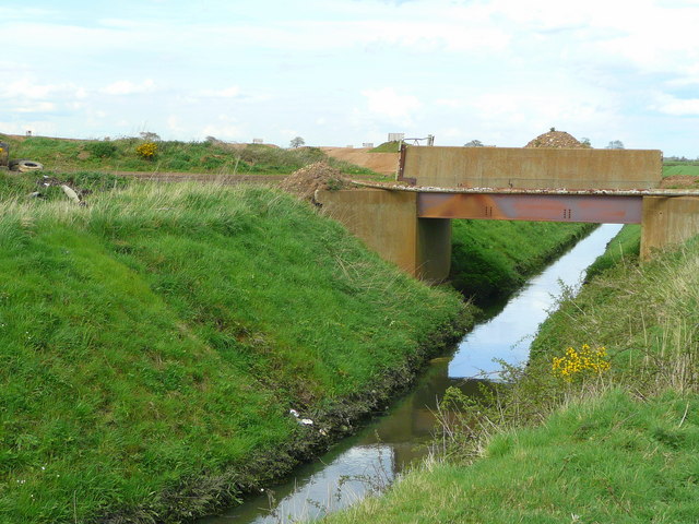 File:Metal bridge - geograph.org.uk - 869152.jpg