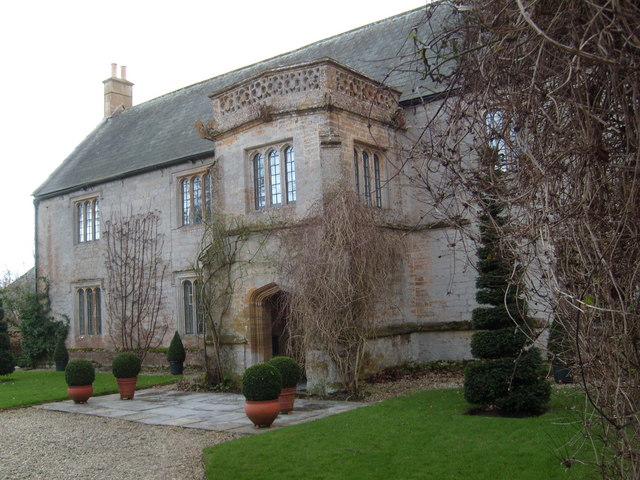 File:Middle Lambrook Manor - geograph.org.uk - 682569.jpg