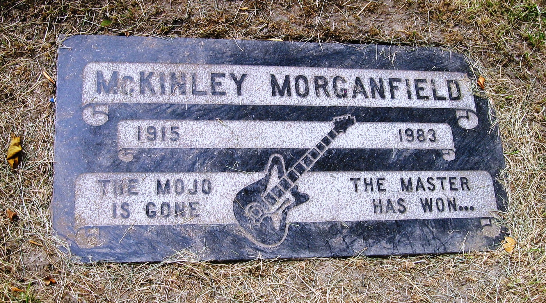 File:Muddy Waters Grave.jpg - Wikimedia Commons