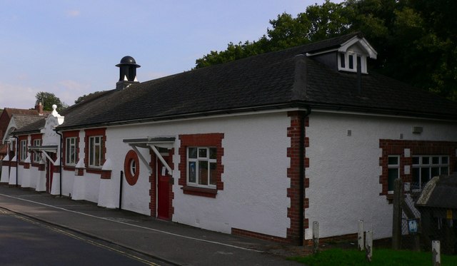 File:Parish Hall at Rowlands Castle - geograph.org.uk - 1434303.jpg