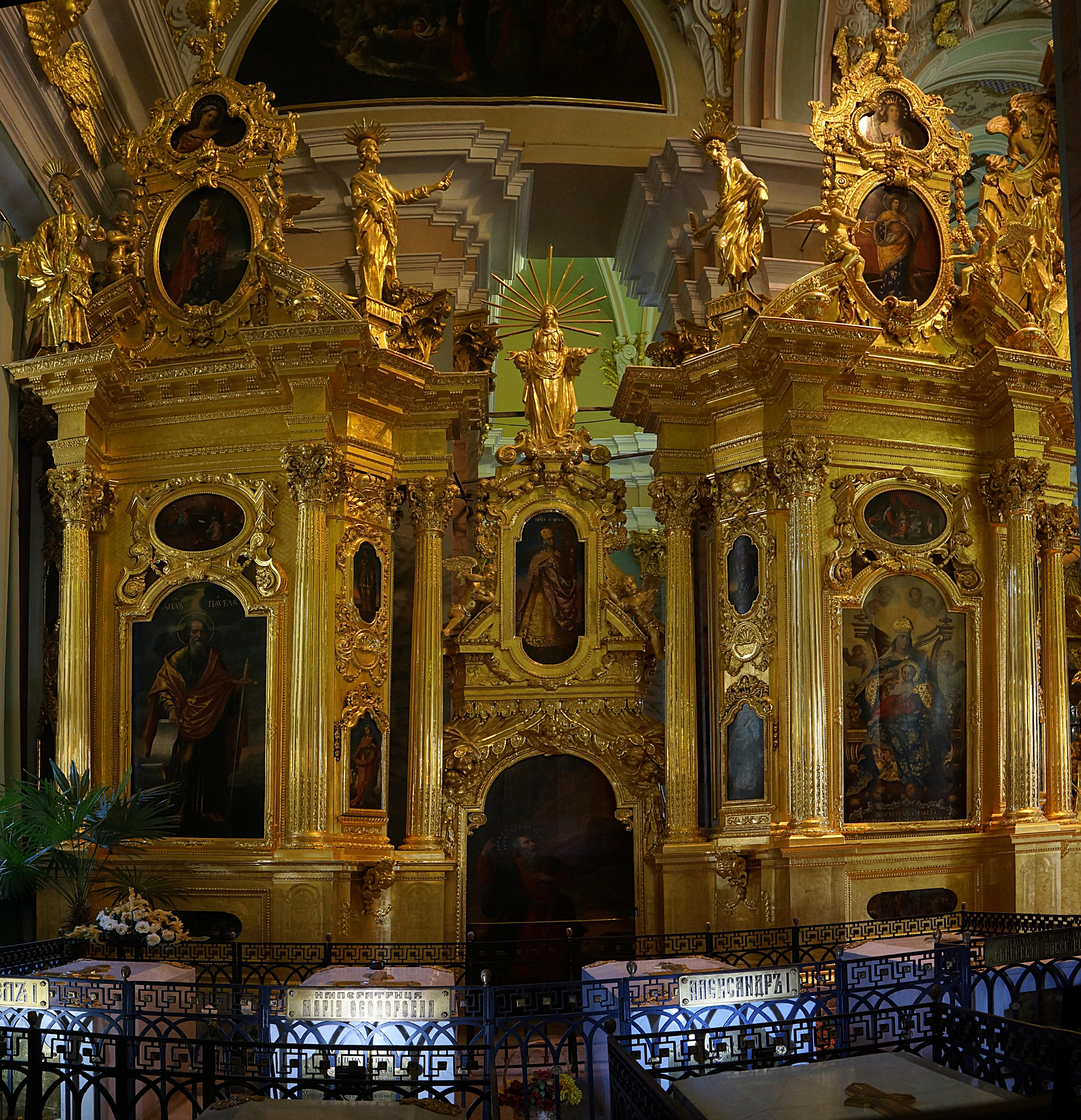 внутри петропавловский собор санкт петербург