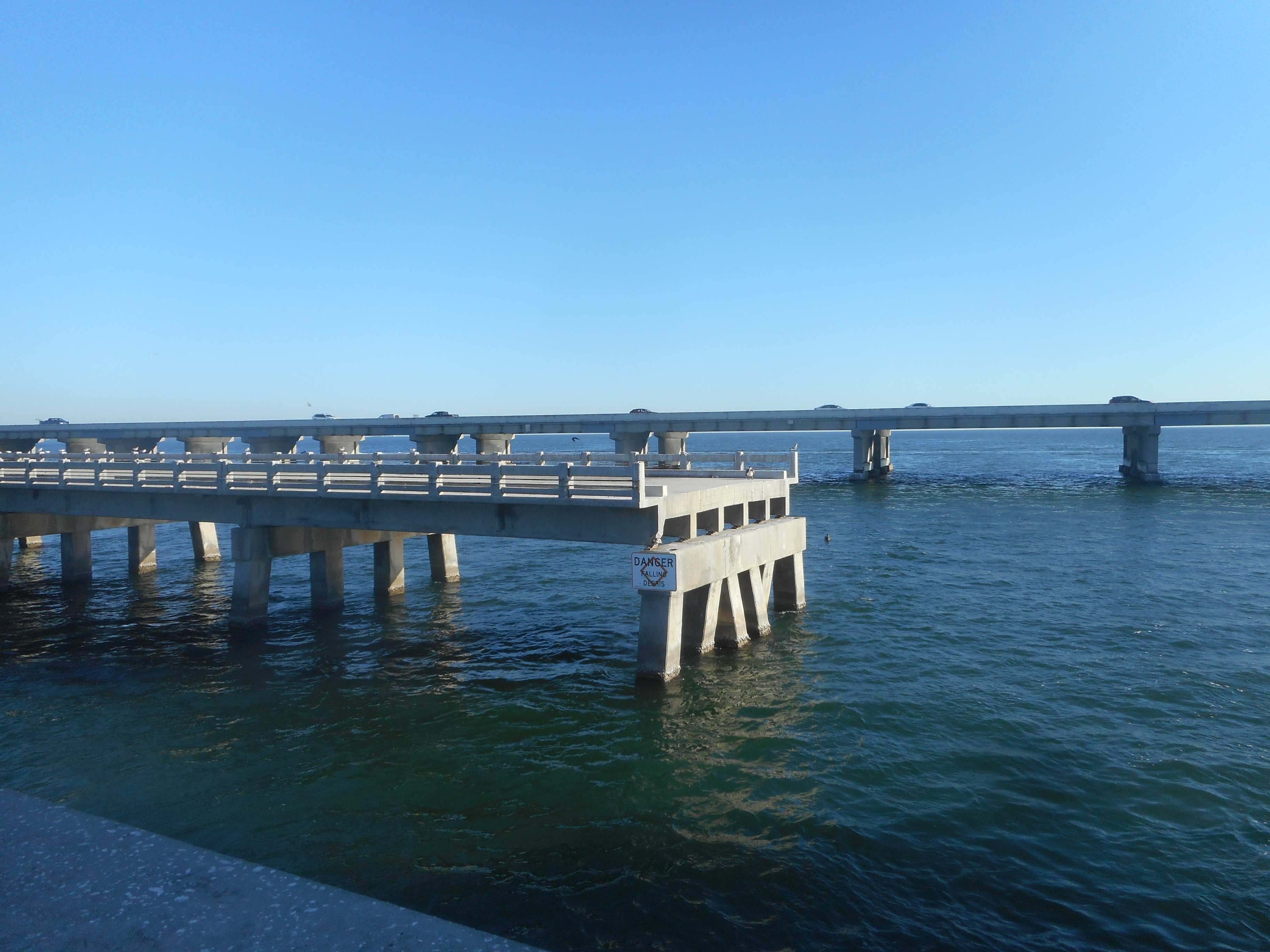 Skyway Fishing Pier State Park - Wikipedia