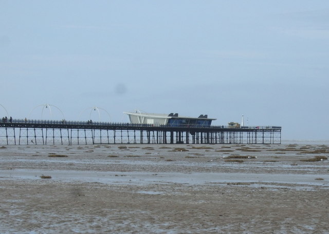 Southport Pier - geograph.org.uk - 3989252