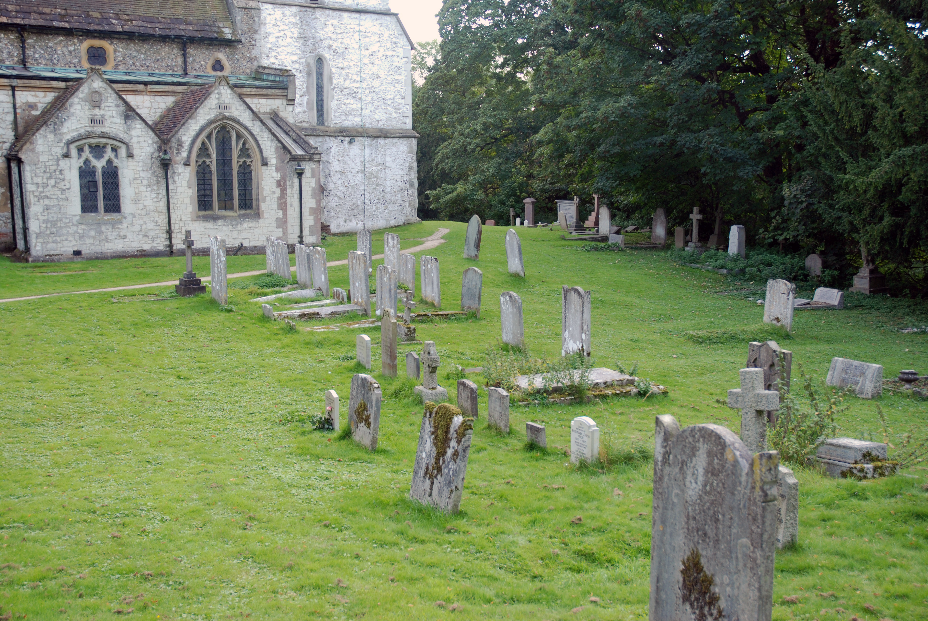 Сент Джордж Филдз – кладбище при церкви Святого Георгия.. St baglan's Church кладбище. Кладбище при церкви. Церквушка при кладбище.