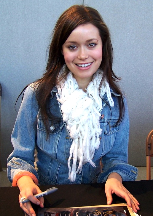 Summer_Glau_at_CollectorMania_cropped.jpg