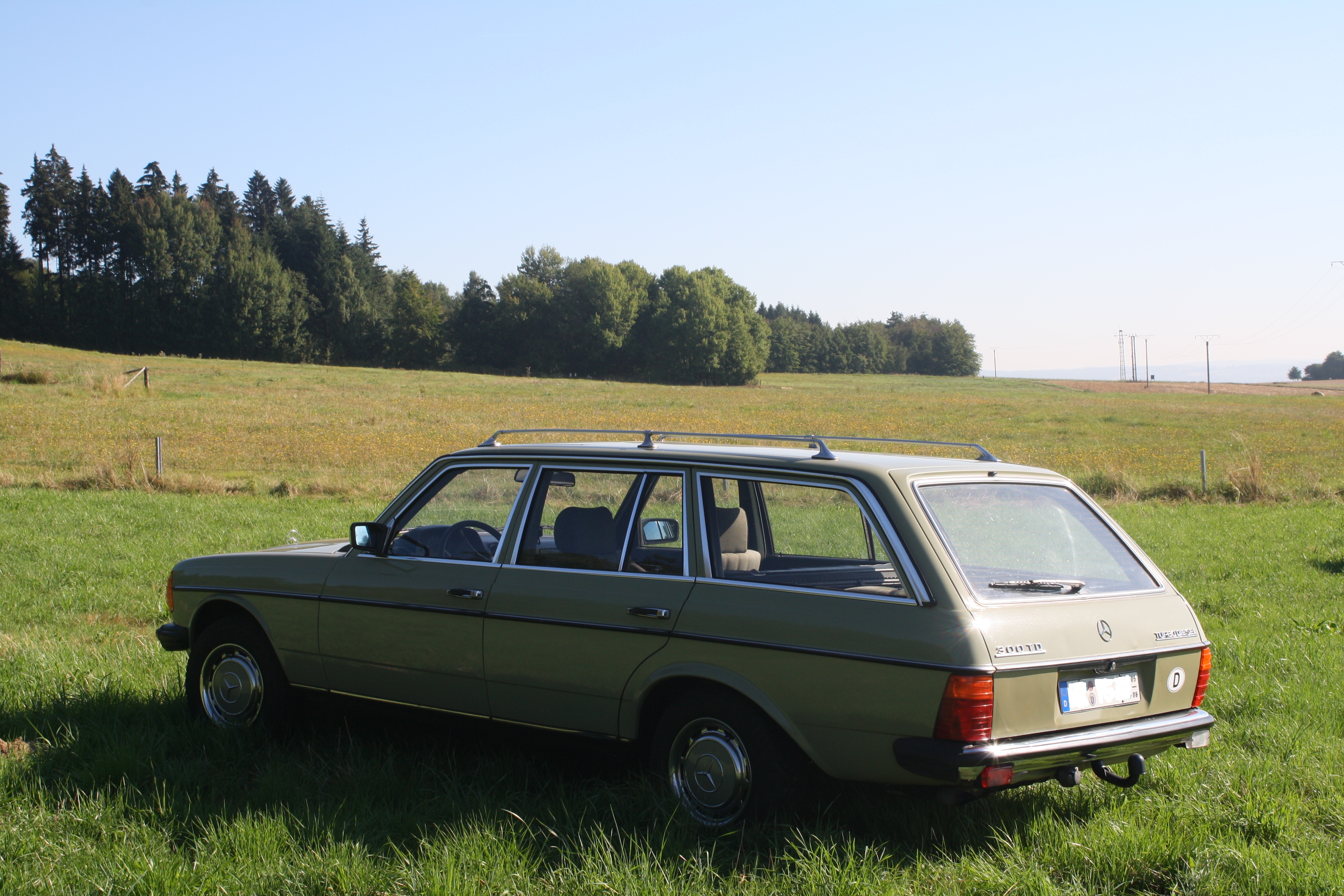 Mercedes benz w123 300tdt #2