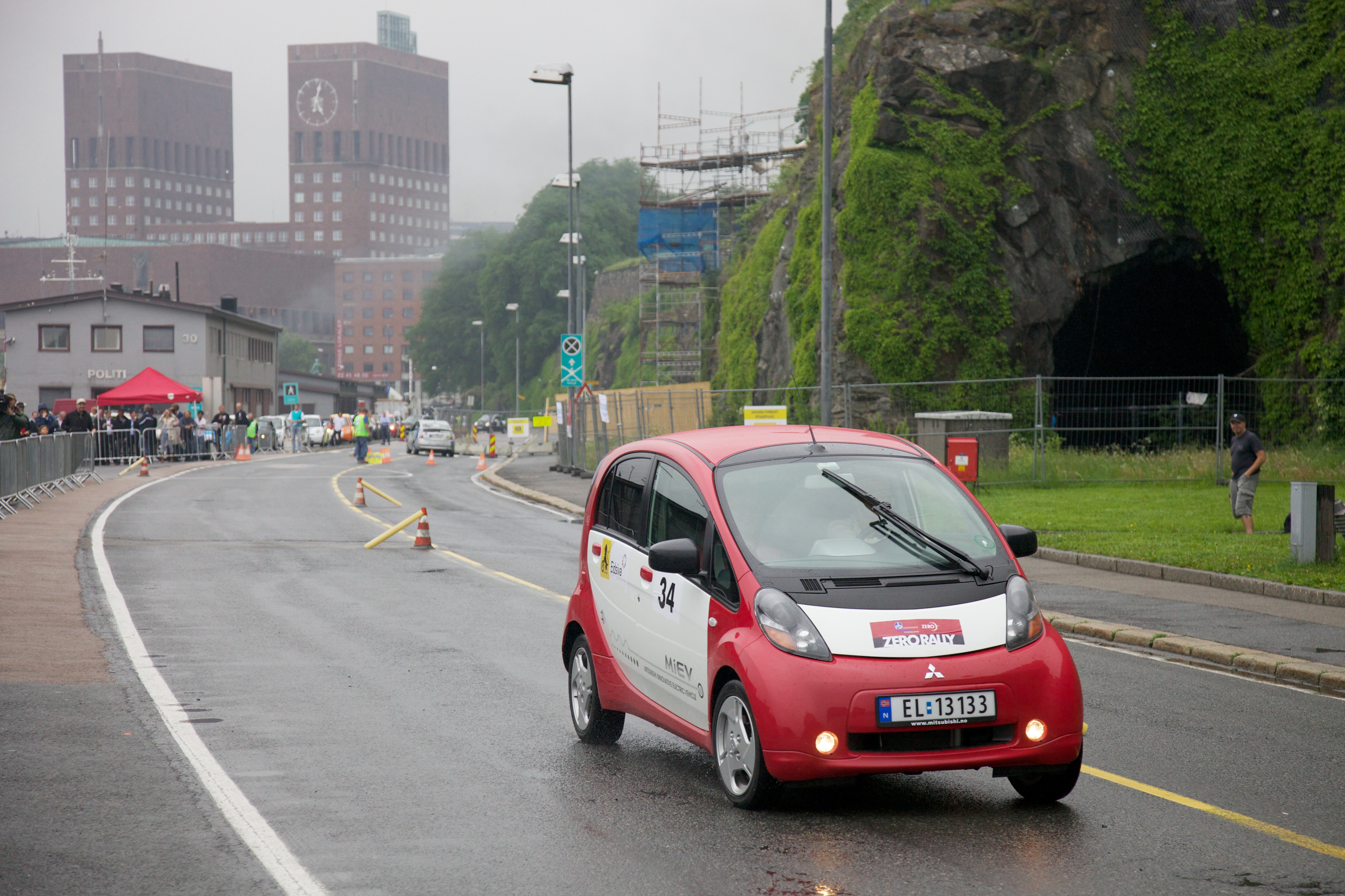 Mitsubishi i miev не заряжается