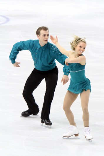 File:2010 World Figure Skating Championships Pairs - Anabelle LANGLOIS - Cody HAY - 1510A.jpg