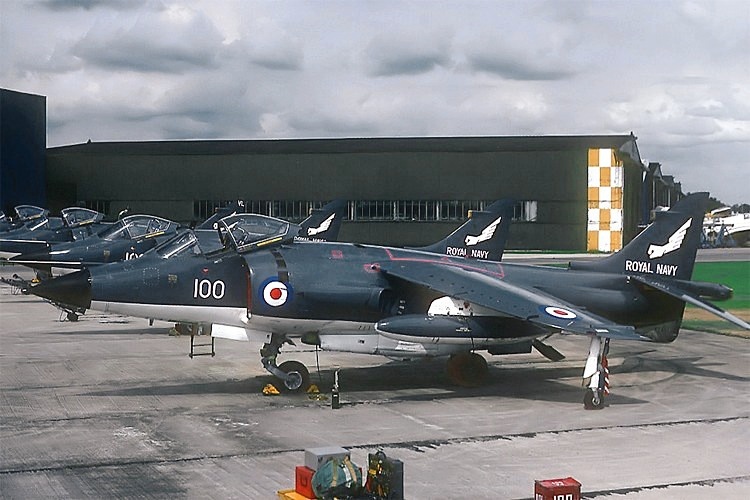 File:899 Shar Yeovilton.jpg