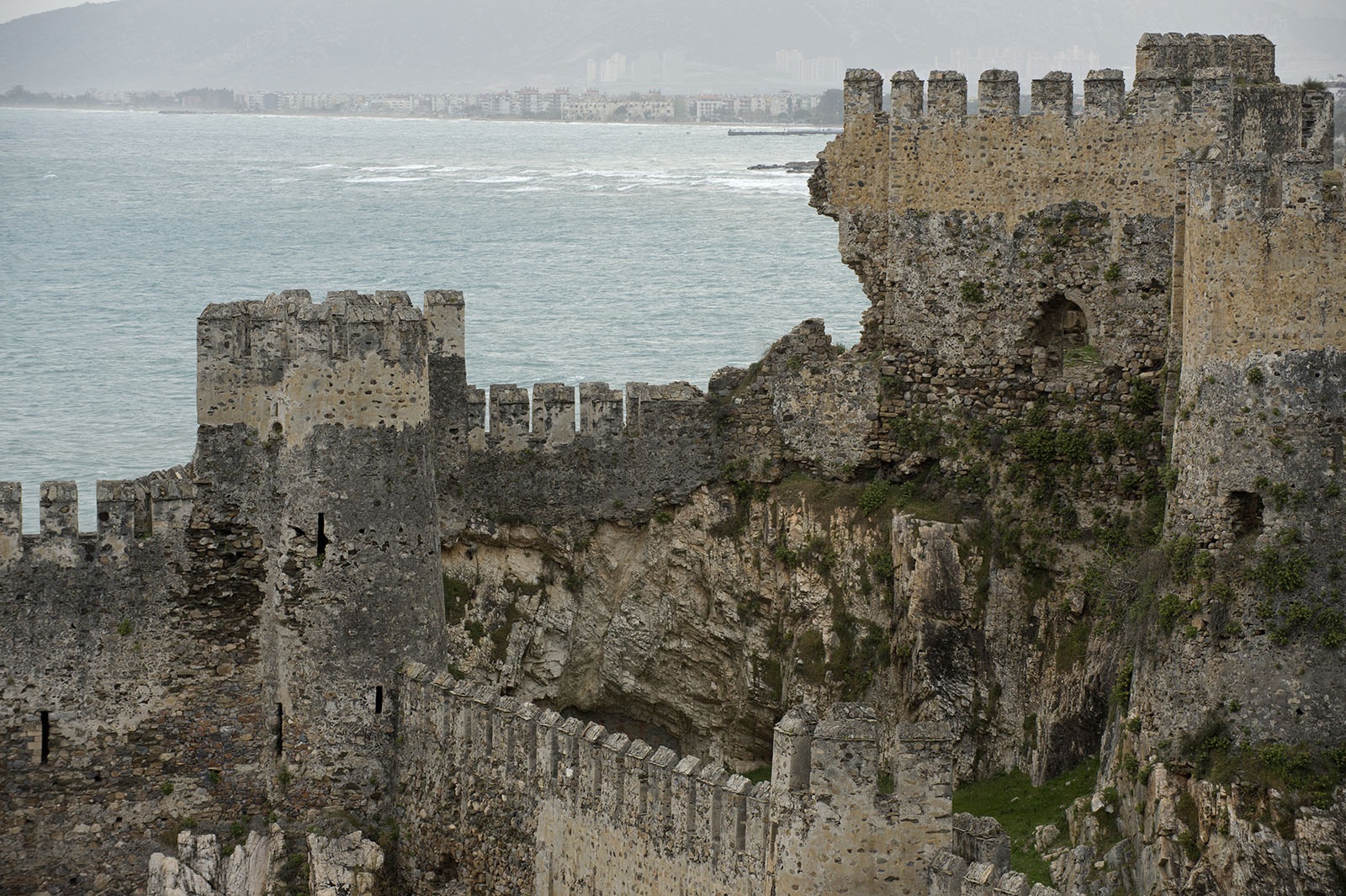 Mains castle. Крепость Анамур.