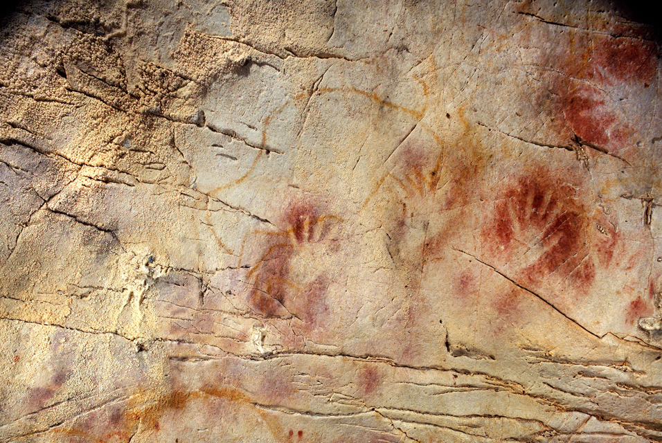 Stencil de manos en la Edad de Piedra
