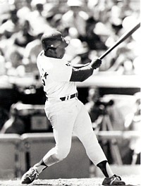 Madlock at bat in 1986