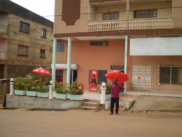 File:COLORIX RINGO BOUTIQUE - panoramio.jpg